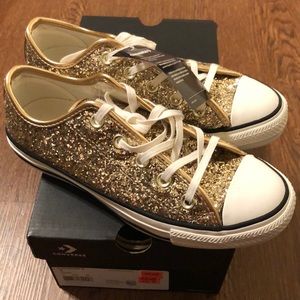 Glitter gold low top chucks